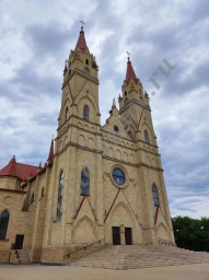 Фотография католического собора в городе Караганда