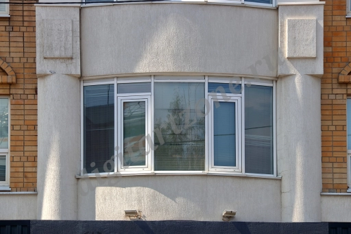 Окно лоджии в небычном стиле