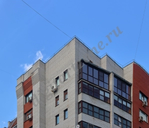 Кирпичный жилой дом