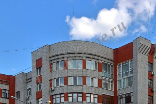 Кирпичный жилой дом