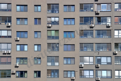 Стена современного жилого дома