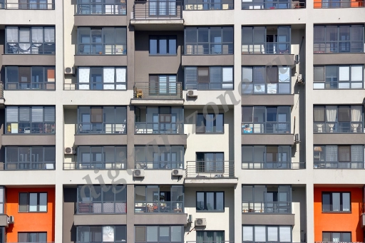 Стена современного жилого дома