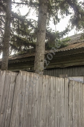 Крыши старых домов (2 фото)