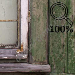 Окно старого дома